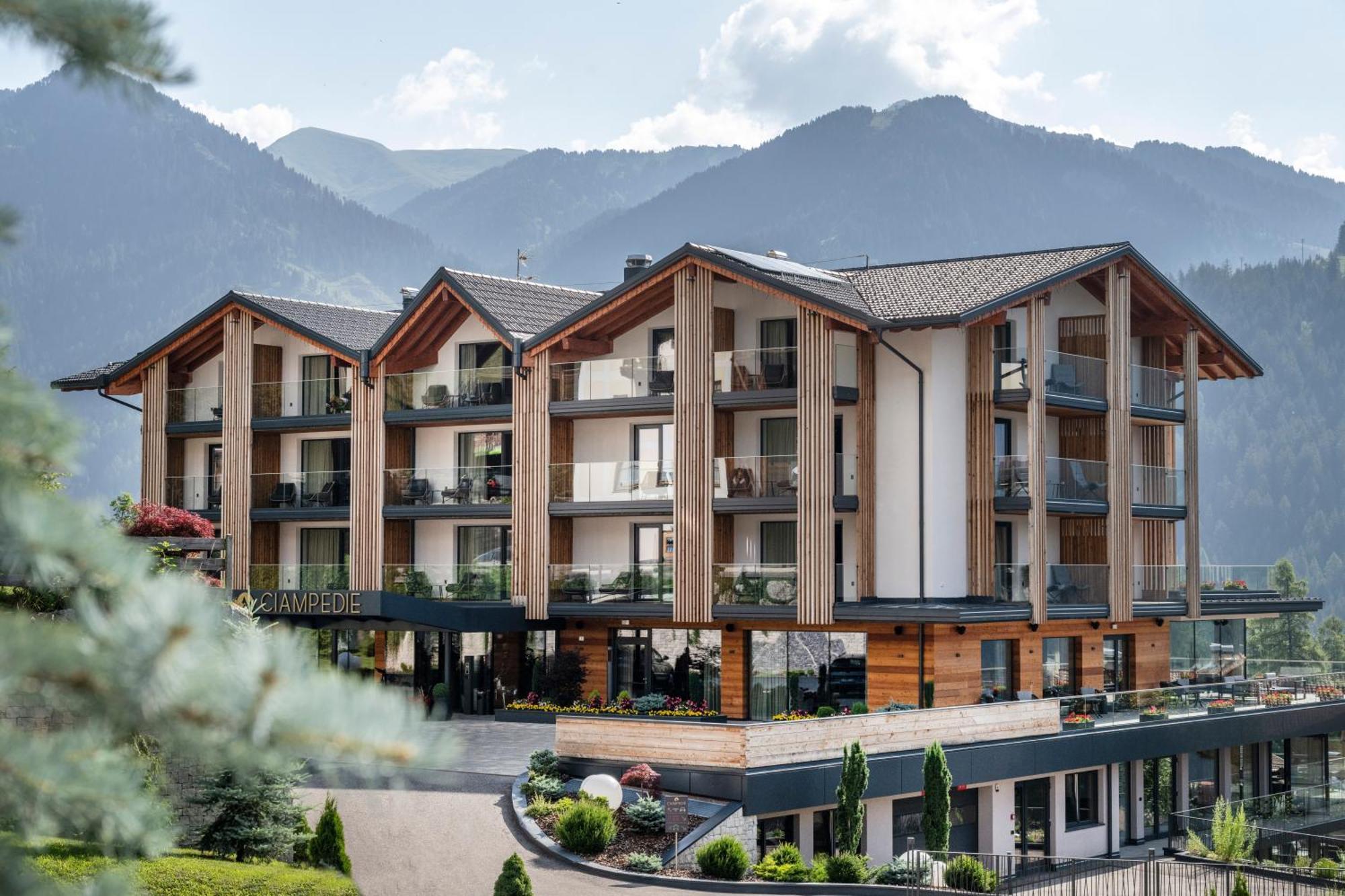 Ciampedie Luxury Alpine Spa Hotel 비고디파사 외부 사진